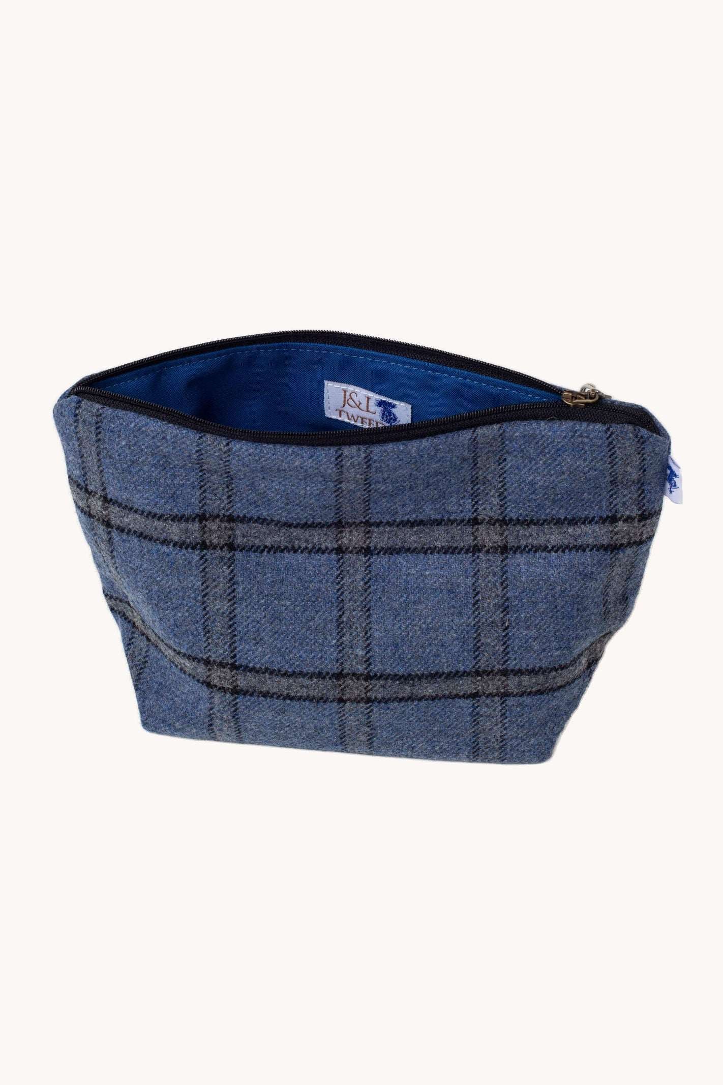 Large Walker Bag – J&L Tweed | Shop Now